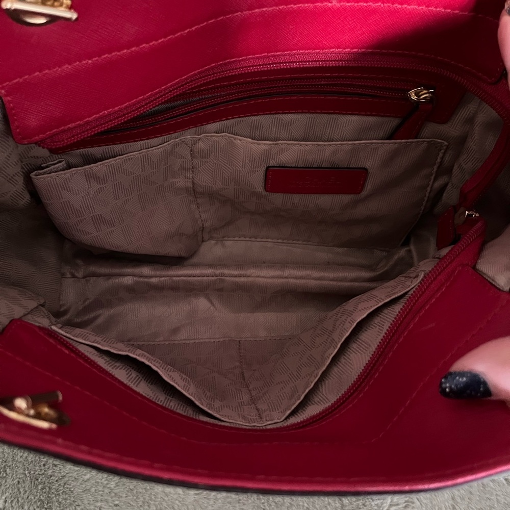 Michael Kors Red Saffiano Leather Shoulder Bag with Gold Chain - Picture 7 of 12